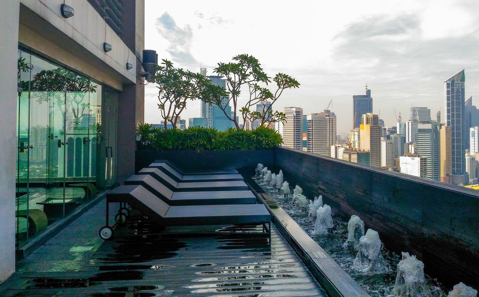 Zen Home Gramercy Residences Makati Makati City Exterior photo